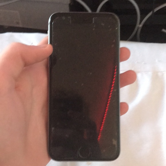 iPhone 6 very good condition - Picture 2 of 2